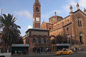 Archivo:Church of Our Lady of the Rosary, Asmara