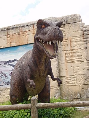Archivo:Dinópolis. Dinosaurio