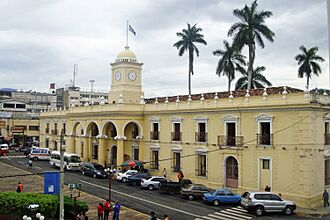 Archivo:ES Santa Ana 06 2011 2482