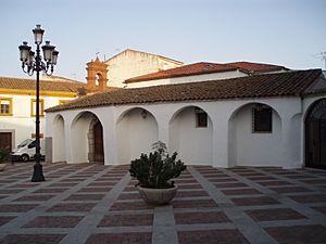 Archivo:Ermita de Santa Ana Hinojosa