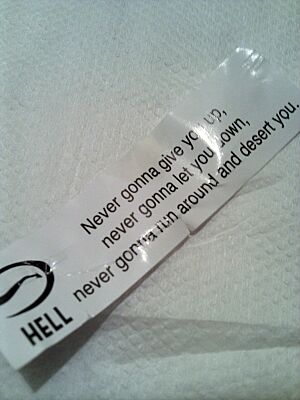 Archivo:Fortune Cookie Rickroll