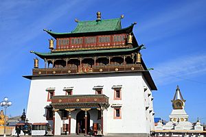 Archivo:Gandantegchinlen Khiid Monastery