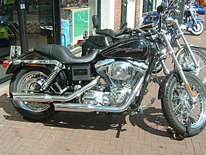 Archivo:Harley-Davidson 18