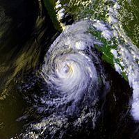 Archivo:Hurricane Lester 22 aug 1992 2246Z