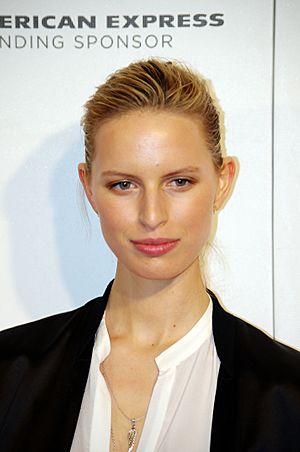 Archivo:Karolina Kurkova 2011 Shankbone