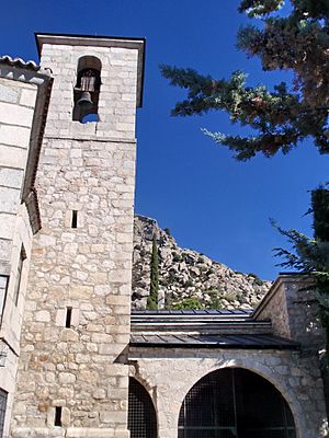 Archivo:La Cabrera. Torre del Monasterio de San Antonio.