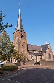 Archivo:Lage Mierden, Rooms Katholieke kerk van Sint Stephanus RM22236 IMG 7546 2020-09-14 15.16