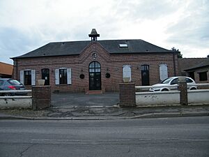 Archivo:Lamotte-B-mairie et salle