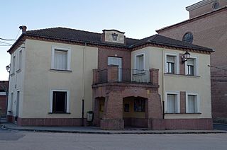 Montejo de Arevalo 04 ayuntamiento by-dpc.jpg