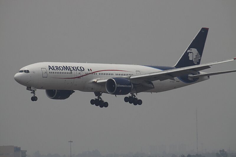 N774AM Boeing 777 AeroMexico (7630094922)