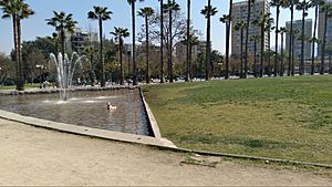 Archivo:Parque Inés de Suárez, Santiago de Chile