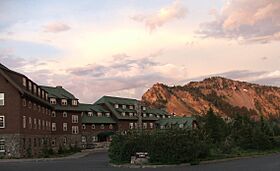0707 Crater Lake Lodge.JPG