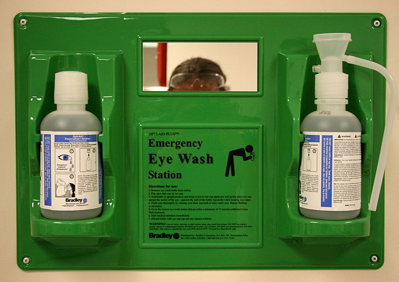 2008-07-02 Eye wash station