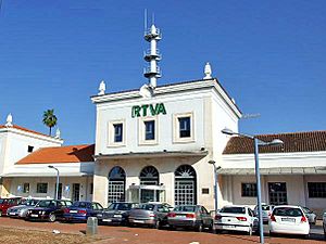 Archivo:Antigua Estación de Tren y Sede de RTVA en Córdoba, España