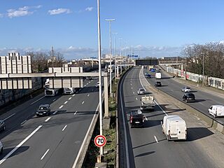 Autoroute A3 vue depuis Chemin Carouges Bondy 2.jpg