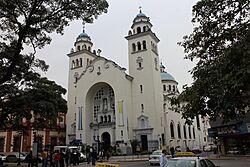 Archivo:Basilica de la merced - panoramio