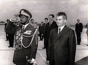 Archivo:Bokassa with Ceausescu