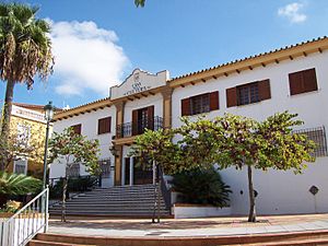 Archivo:Casa de la Cultura Arroyo de la Miel
