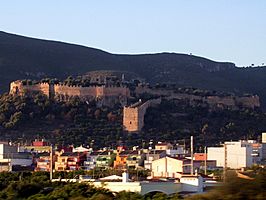 Vista de castillo de Corbera