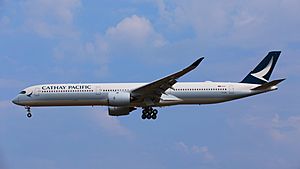 Archivo:Cathay Pacific A350-1000XWB B-LXA