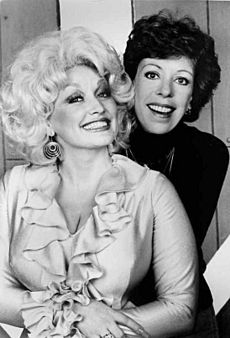 Archivo:Dolly Parton and Burnett