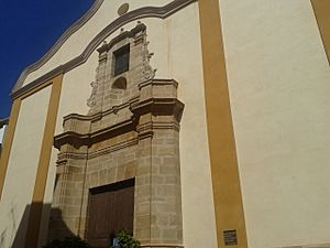 Archivo:Façana principal de l'Església de Sant Miquel de Tivenys