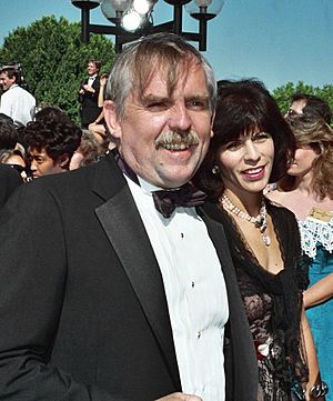 Archivo:John Ratzenberger on the red carpet at the 1992 Emmy Awards