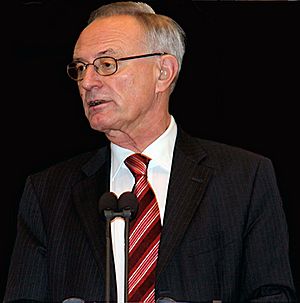Klaus Hänsch en el MEP Bonn 2009.jpg