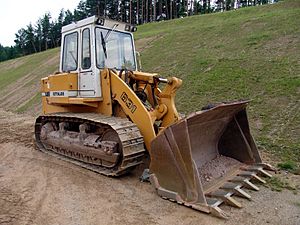 Archivo:Liebherr 631 Kettenlader 1