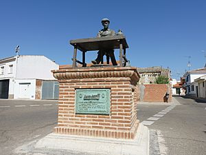 Archivo:Monumento a los maestros alfareros, Villaseca de la Sagra