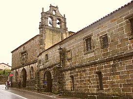 Museo Diocesano Regina Coeli - Santillana del Mar - panoramio.jpg