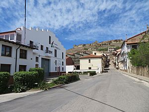 Archivo:Panorámica de Cedrillas (Comunidad de Teruel)