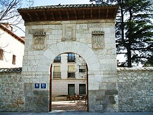 Archivo:Peñafiel -ex Convento de Las Claras 06
