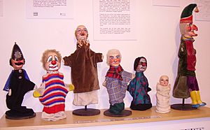 Archivo:Punch and Judy Skipton Museum
