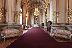 Archivo:Salon dorado del Teatro Colón