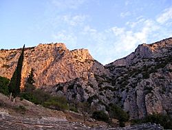Archivo:Shining Rocks at Delphi