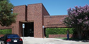 Archivo:Skillman southwestern library dallas texas 2009-08-22