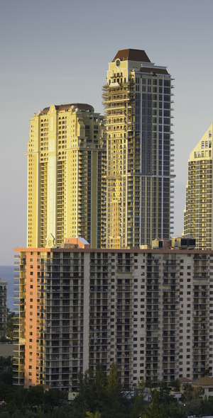 Archivo:Acqualina towers