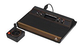 Archivo:Atari-2600-Wood-4Sw-Set