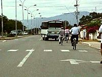 Archivo:Avenida Circumvalacion 2 El Tocuyo. 1999 001