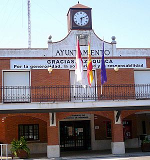 Archivo:Azuqueca de Henares - Ayuntamiento 2