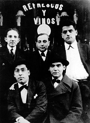 Archivo:Benjamín Jarnés, Humberto Pérez de la Ossa, Luis Buñuel. Rafael Barradas y Federico García Lorca. Madrid, 1923