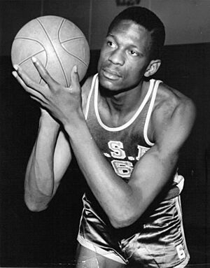 Archivo:Bill russell usf
