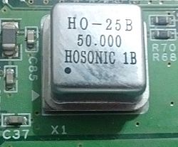 Archivo:Clock oscillator HO-25B 50Mhz