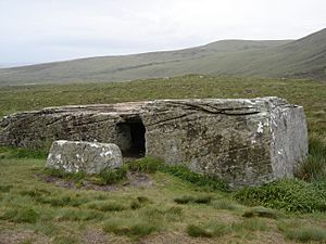 Archivo:Dwarfie Stane, Island of Hoy, Orkney