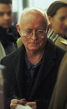 Edward Bond at the Théâtre National de la Colline, Paris, January 2001.jpg