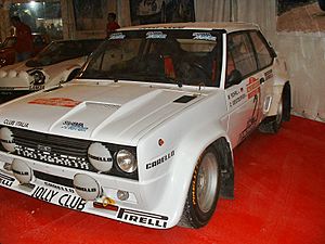 Archivo:Fiat 131 Abarth of Walter Röhrl at 1980 Rallye Sanremo