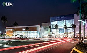 Archivo:Galerias Guadalajara diseñada por Grupo Link