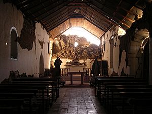 Archivo:Interior del templo