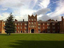 JesusCollegeChapelCourt.jpg